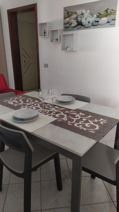 Casa Vacanze Lo Specchio Lägenhet Iglesias Exteriör bild